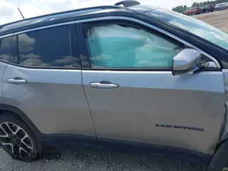 2018 Jeep Compass Limited z VIN 3C4NJDCB3JT369267, wystawiony jako IAAI lot #42181693 z przebiegiem 96 511 mil mil oraz . Historia ofert i sprzedaży dostępna na DreamBid. Obrazek 13.