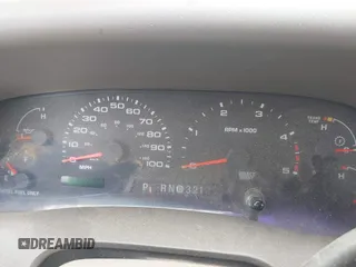2003 Ford F-250 XL с VIN 1FTNW21P93EB38638, выставлен на аукционе IAAI как лот 42278948 с пробегом 565 931 миль миль и . История ставок и продаж доступна на DreamBid. Изображение 7.