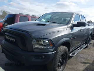 2017 Ram 1500 Rebel z VIN 1C6RR7YT0HS784756, wystawiony jako IAAI lot #41543549 z przebiegiem 146 727 mil mil oraz . Historia ofert i sprzedaży dostępna na DreamBid. Obrazek 12.