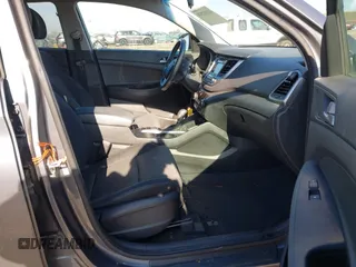 2016 Hyundai Tucson Limited with VIN KM8J33A22GU231834, listed as a IAAI auction lot 41312526 with 117,423 mi miles. Bid and sale history available at carsss.com. Image 5.