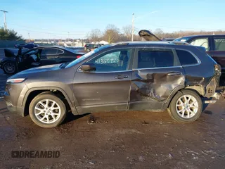 2015 Jeep Cherokee Latitude z VIN 1C4PJLCB9FW525798, wystawiony jako IAAI lot #41360120 z przebiegiem 130 219 mil mil oraz . Historia ofert i sprzedaży dostępna na DreamBid. Obrazek 15.