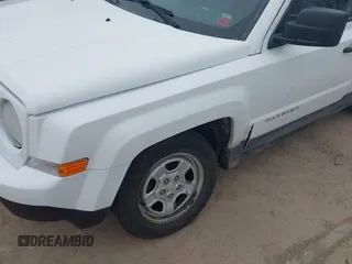 2014 Jeep Patriot Sport with VIN 1C4NJRBB0ED502111, listed as a IAAI auction lot 41705332 with 200,384 mi miles and . Bid and sale history available at DreamBid. Image 6.