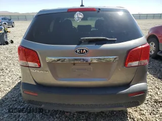 2012 Kia Sorento LX with VIN 5XYKT3A1XCG189649, listed as a Copart auction lot 52596945 with 190,088 mi miles and Clean Title. Bid and sale history available at carsss.com. Image 6.