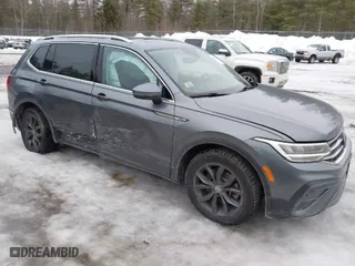 2022 Volkswagen Tiguan SE with VIN 3VV2B7AX8NM019151, listed as a IAAI auction lot 41637857 with 47,869 mi miles. Bid and sale history available at carsss.com. Image 1.