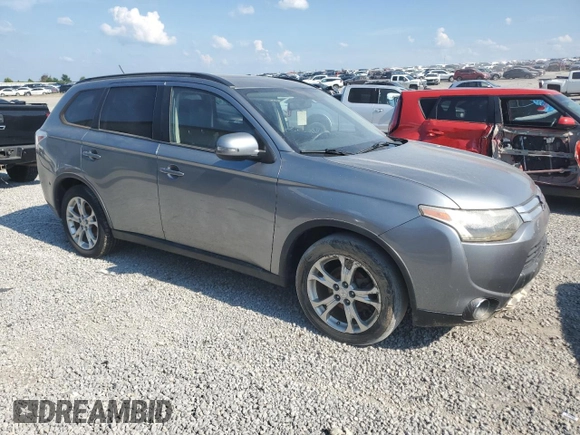 2015 Mitsubishi Outlander SE with VIN JA4AZ3A32FZ008250, listed as a Copart auction lot 62497555 with Not provided miles and Salvage title. Bid and sale history available at DreamBid. Image 4.