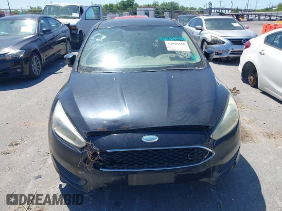 2015 Ford Focus SE with VIN 1FADP3K25FL223726, listed as a IAAI auction lot 42028526 with 43,047 mi miles. Bid and sale history available at carsss.com. Image 6.
