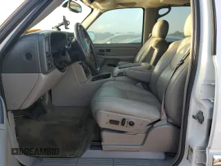 2005 GMC Yukon SLE with VIN 1GKEC13T25J237118, listed as a Copart auction lot 73771344 with 0 mi miles and Non Repairable. Bid and sale history available at carsss.com. Image 7.