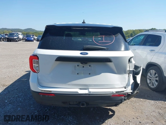 2021 Ford Police Interceptor Utility z VIN 1FM5K8AB0MGB04298, wystawiony jako IAAI lot #40204106 z przebiegiem 74 293 mil mil oraz . Historia ofert i sprzedaży dostępna na DreamBid. Obrazek 16.