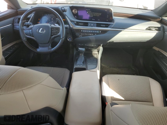 2019 Lexus ES 300h z VIN JTHB21B19K2032451, wystawiony jako Copart lot #45764795 z przebiegiem 43 645 mil mil oraz Szkoda całkowita • Salvage title. Historia ofert i sprzedaży dostępna na DreamBid. Obrazek 8.