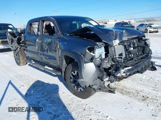2017 Toyota Tacoma SR5 with VIN 3TMDZ5BN1HM021199, listed as a IAAI auction lot 41387400 with 93,392 mi miles. Bid and sale history available at carsss.com. Image 1.