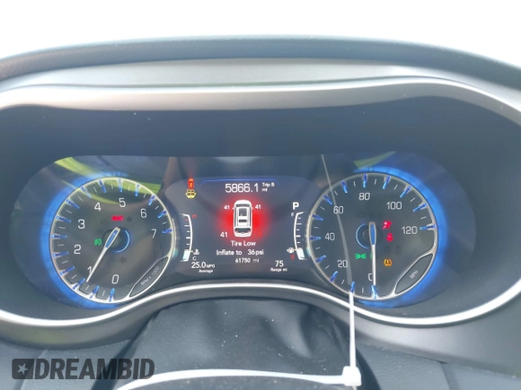 2022 Chrysler Pacifica Touring L with VIN 2C4RC1BG3NR168565, listed as a IAAI auction lot 42150290 with 61,750 mi miles and . Bid and sale history available at DreamBid. Image 7.