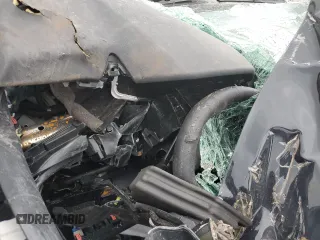 2025 Toyota Camry LE z VIN 4T1DAACK1SU542071, wystawiony jako Copart lot #54519935 z przebiegiem Nie podano mil oraz Nie do naprawy • Non repairable. Historia ofert i sprzedaży dostępna na DreamBid. Obrazek 9.