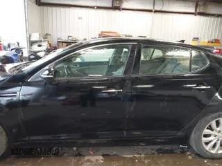 2014 Kia Optima EX z VIN 5XXGN4A75EG339104, wystawiony jako IAAI lot #42311979 z przebiegiem 115 119 mil mil oraz . Historia ofert i sprzedaży dostępna na DreamBid. Obrazek 14.