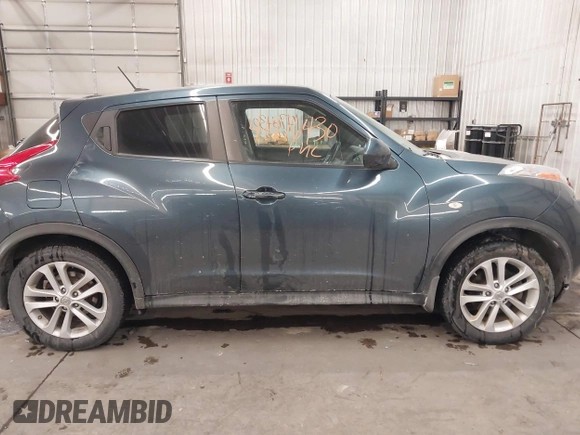 2011 Nissan Juke SL with VIN JN8AF5MV7BT026204, listed as a IAAI auction lot 41476430 with 104,354 mi miles. Bid and sale history available at carsss.com. Image 14.