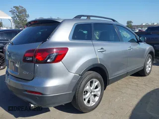 2013 Mazda CX-9 Touring z VIN JM3TB2CVXD0416533, wystawiony jako IAAI lot #42223034 z przebiegiem 135 990 mil mil oraz . Historia ofert i sprzedaży dostępna na DreamBid. Obrazek 4.