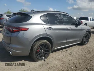 2021 Alfa Romeo Stelvio Ti z VIN ZASPAKBN5M7D20449, wystawiony jako Copart lot #49804615 z przebiegiem 46 127 mil mil oraz Szkoda całkowita • Salvage title. Historia ofert i sprzedaży dostępna na DreamBid. Obrazek 3.