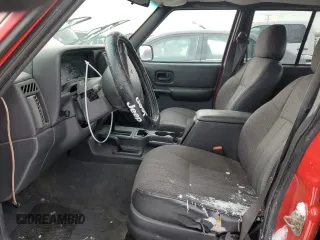2000 Jeep Cherokee Classic with VIN 1J4FF58S8YL112559, listed as a Copart auction lot 45050345 with 306,498 mi miles and Salvage Title. Bid and sale history available at carsss.com. Image 7.