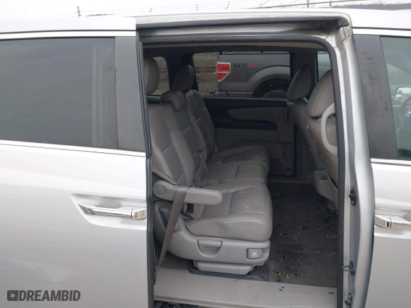 2011 Honda Odyssey EX-L with VIN 5FNRL5H61BB004096, listed as a IAAI auction lot 41917946 with 142,005 mi miles. Bid and sale history available at carsss.com. Image 8.