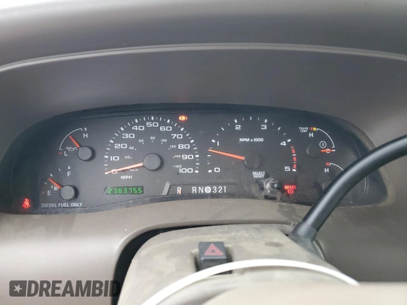 2004 Ford Excursion Limited z VIN 1FMNU42P24EA22324, wystawiony jako Copart lot #47445265 z przebiegiem 238 375 mil mil oraz Szkody całkowita. Historia ofert i sprzedaży dostępna na DreamBid. Obrazek 9.