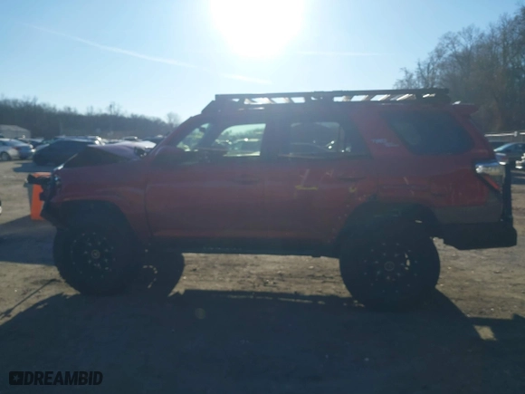 2019 Toyota 4Runner SR5 with VIN JTEBU5JR8K5615811, listed as a IAAI auction lot 41152252 with 96,449 mi miles. Bid and sale history available at carsss.com. Image 14.