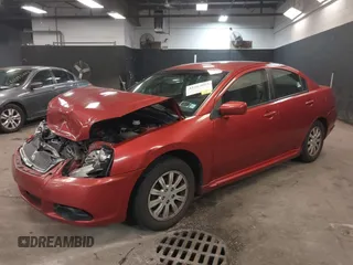 2010 Mitsubishi Galant FE z VIN 4A32B2FF8AE012585, wystawiony jako IAAI lot #42363093 z przebiegiem 182 601 mil mil oraz . Historia ofert i sprzedaży dostępna na DreamBid. Obrazek 17.