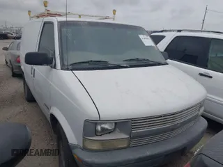 1998 Chevrolet Astro Cargo Van with VIN 1GCDM19W4WB133439, listed as a IAAI auction lot 41456062 with 310,476 mi miles. Bid and sale history available at carsss.com. Image 1.