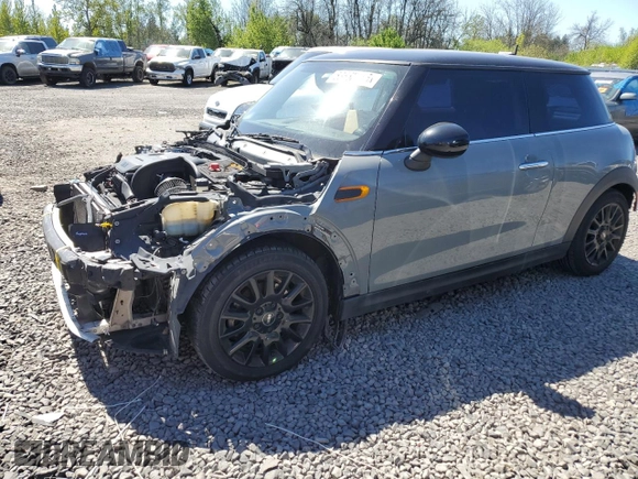 2014 MINI Hardtop with VIN WMWXM5C53ET934213, listed as a Copart auction lot 53663755 with 112,975 mi miles and Clean Title. Bid and sale history available at DreamBid. Image 1.