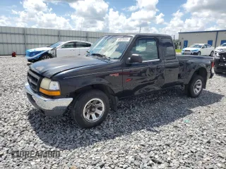 2000 Ford Ranger XL with VIN 1FTYR14V3YTA81820, listed as a Copart auction lot 60070335 with 224,872 mi miles and Salvage title. Bid and sale history available at DreamBid. Image 1.
