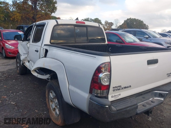 2014 Toyota Tacoma PreRunner with VIN 3TMJU4GN3EM162405, listed as a IAAI auction lot 40807077 with 103,298 mi miles. Bid and sale history available at carsss.com. Image 3.