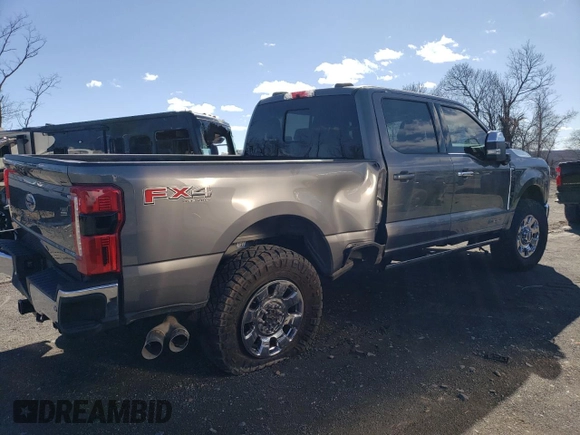 2024 Ford Super Duty F-250 SRW XL with VIN 1FT8W2BT3RED59377, listed as a Copart auction lot 46786285 with 17,580 mi miles and Salvage Title. Bid and sale history available at carsss.com. Image 3.