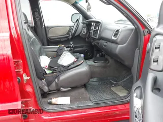2000 Dodge Durango with VIN 1B4HS28Z4YF259625, listed as a IAAI auction lot 41943023 with 265,275 mi miles and . Bid and sale history available at DreamBid. Image 5.
