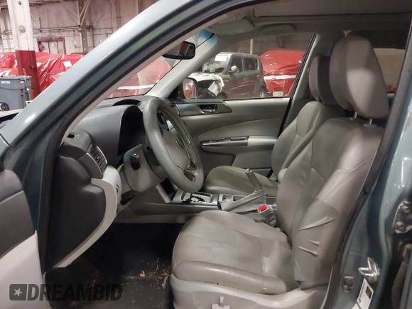 2012 Subaru Forester X Limited z VIN JF2SHAECXCH432841, wystawiony jako IAAI lot #42487109 z przebiegiem 113 638 mil mil oraz . Historia ofert i sprzedaży dostępna na DreamBid. Obrazek 5.