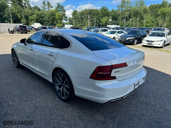 2017 Volvo S90 Momentum with VIN YV1A22MK6H1012112, listed as a Copart auction lot 79441674 with 135,322 mi miles and Clean Title. Bid and sale history available at carsss.com. Image 3.