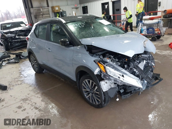 2023 Nissan Kicks SV z VIN 3N1CP5CVXPL509574, wystawiony jako IAAI lot #41717716 z przebiegiem 13 189 mil mil oraz . Historia ofert i sprzedaży dostępna na DreamBid. Obrazek 1.
