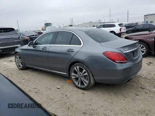 2019 Mercedes-Benz C 300 z VIN 55SWF8DB7KU286872, wystawiony jako Copart lot #44415105 z przebiegiem 109 217 mil mil oraz Szkoda całkowita • Salvage title. Historia ofert i sprzedaży dostępna na DreamBid. Obrazek 2.