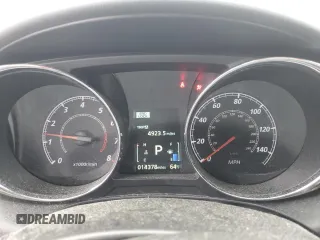 2019 Mitsubishi Outlander ES z VIN JA4AR3AU7KU014836, wystawiony jako Copart lot #55296935 z przebiegiem 14 378 mil mil oraz Szkody całkowita. Historia ofert i sprzedaży dostępna na DreamBid. Obrazek 9.