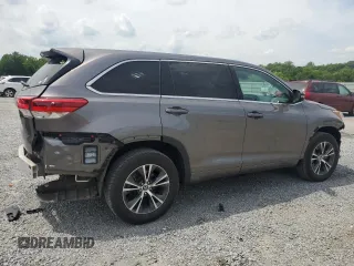 2018 Toyota Highlander LE with VIN 5TDZARFH4JS039470, listed as a Copart auction lot 56961575 with 40,236 mi miles and Salvage title. Bid and sale history available at DreamBid. Image 3.