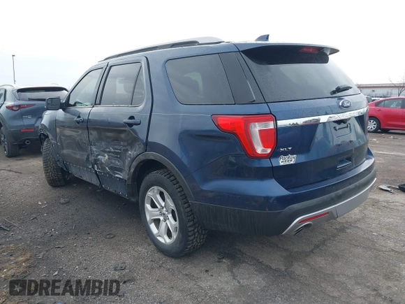 2016 Ford Explorer XLT with VIN 1FM5K8DH7GGB10927, listed as a IAAI auction lot 41695575 with 140,980 mi miles. Bid and sale history available at carsss.com. Image 3.