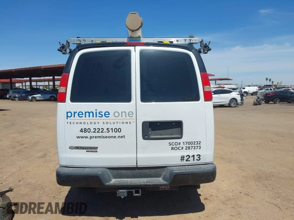 2015 Chevrolet Express Cargo with VIN 1GCWGFCF6F1261368, listed as a IAAI auction lot 42158324 with 196,406 mi miles. Bid and sale history available at carsss.com. Image 16.