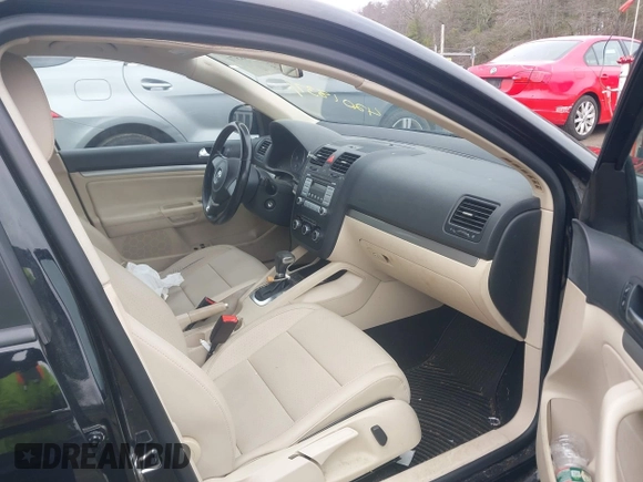 2010 Volkswagen Jetta Limited Edition with VIN 3VWRZ7AJ6AM107076, listed as a IAAI auction lot 42018371 with 146,134 mi miles and . Bid and sale history available at DreamBid. Image 5.