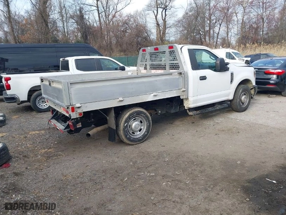 2019 Ford Super Duty F-250 SRW XL with VIN 1FDBF2A62KED43092, listed as a IAAI auction lot 41852862 with 107,141 mi miles. Bid and sale history available at carsss.com. Image 4.