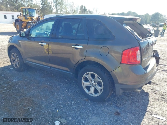 2011 Ford Edge SEL with VIN 2FMDK4JC1BBB04411, listed as a IAAI auction lot 41704037 with 235,673 mi miles. Bid and sale history available at carsss.com. Image 3.