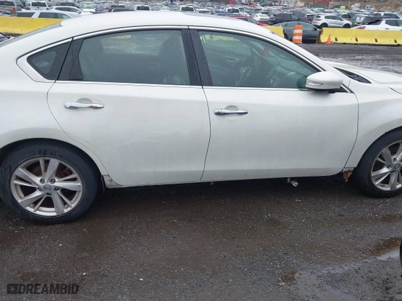 2013 Nissan Altima 2.5 SL with VIN 1N4AL3AP0DC106046, listed as a IAAI auction lot 41832840 with 98,522 mi miles. Bid and sale history available at carsss.com. Image 6.