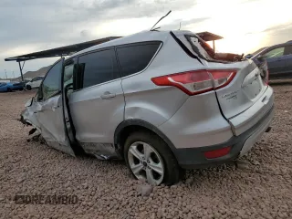 2016 Ford Escape SE z VIN 1FMCU0G74GUB15817, wystawiony jako Copart lot #52945435 z przebiegiem 153 737 mil mil oraz Szkoda całkowita • Salvage title. Historia ofert i sprzedaży dostępna na DreamBid. Obrazek 2.