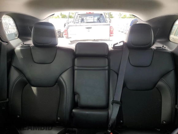2019 Jeep Cherokee Latitude Plus z VIN 1C4PJMLB4KD162564, wystawiony jako Copart lot #60292615 z przebiegiem 61 167 mil mil oraz Szkoda całkowita • Salvage title. Historia ofert i sprzedaży dostępna na DreamBid. Obrazek 10.