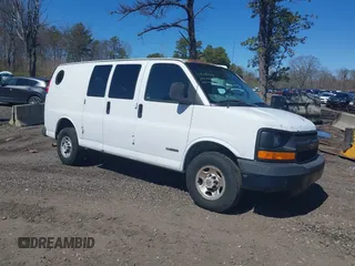 2005 Chevrolet Express Cargo Van with VIN 1GCGG25V751199155, listed as a IAAI auction lot 41809049 with 73,431 mi miles. Bid and sale history available at carsss.com. Image 1.