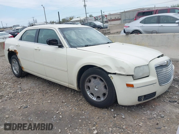 2006 Chrysler 300 Touring with VIN 2C3KA53G16H520826, listed as a IAAI auction lot 42204727 with 247,771 mi miles and . Bid and sale history available at carsss.com. Image 1.