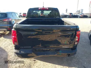 2023 Chevrolet Colorado 2WD LT z VIN 1GCGSCEC1P1237372, wystawiony jako IAAI lot #42033066 z przebiegiem 17 688 mil mil oraz . Historia ofert i sprzedaży dostępna na DreamBid. Obrazek 6.
