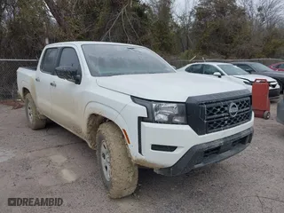 2024 Nissan Frontier PRO-4X with VIN 1N6ED1EKXRN639834, listed as a IAAI auction lot 41369362 with 1 mi miles. Bid and sale history available at carsss.com. Image 1.