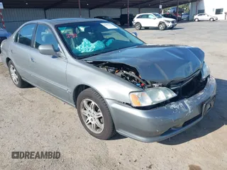 2000 Acura TL with VIN 19UUA5664YA046221, listed as a IAAI auction lot 42085196 with 146,489 mi miles. Bid and sale history available at carsss.com. Image 1.